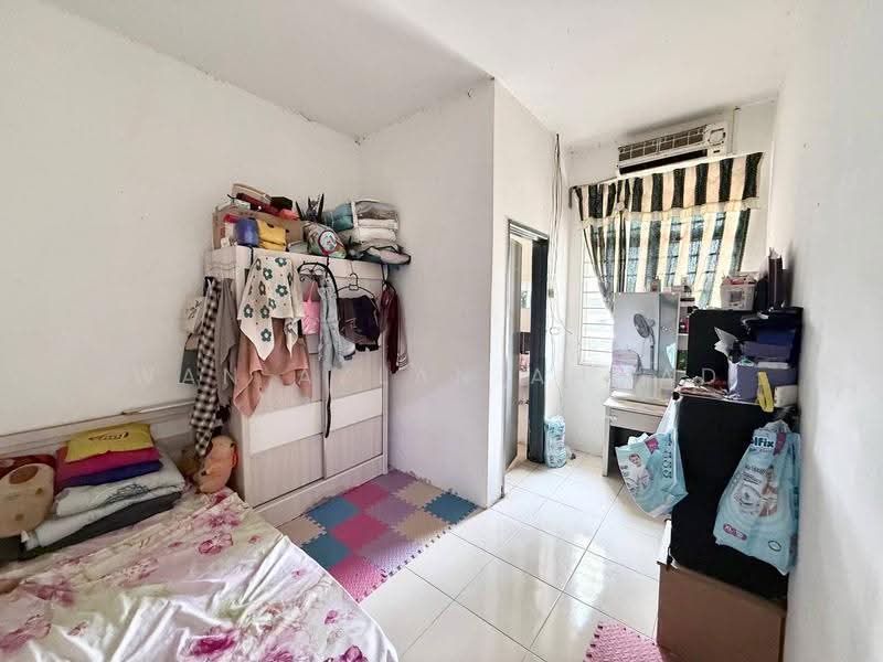 1-storey Terraced House for Sale in Bandar Saujana Putra (Tanjong Duabelas) - Wan Azlan Ahmad - Bedroom - PropertyGuru.com.my