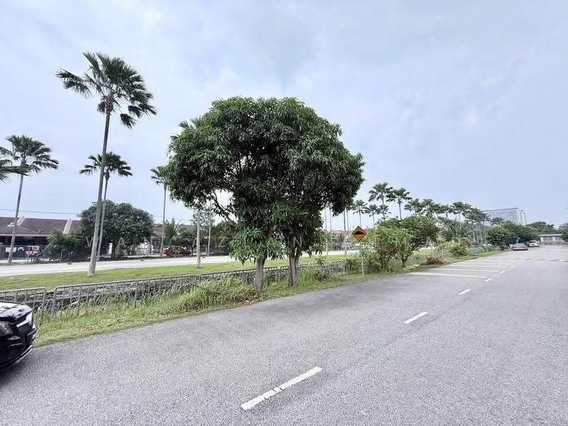 1-storey Terraced House for Sale in Bandar Saujana Putra (Tanjong Duabelas) - Wan Azlan Ahmad - Exterior - PropertyGuru.com.my