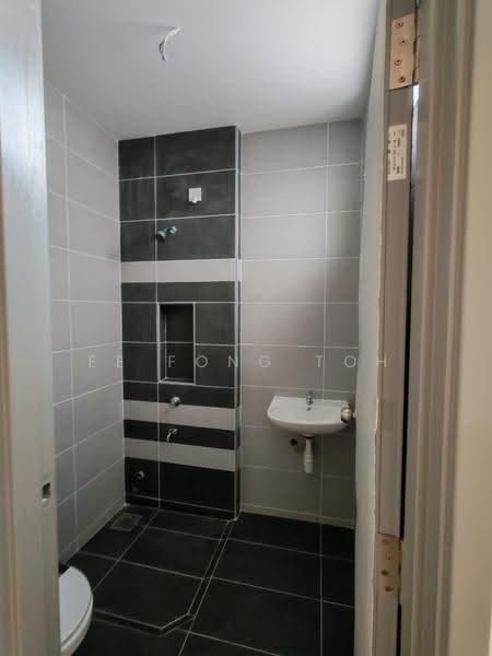 2-storey Terraced House for Sale in Mutiara Rini (Skudai) - Ee Fong Toh - Bathroom - PropertyGuru.com.my