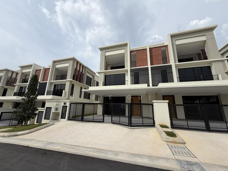 Semi-Detached House for Sale in Bandar Bukit Puchong 2 (Puchong) - Ginie Gui - Exterior - PropertyGuru.com.my