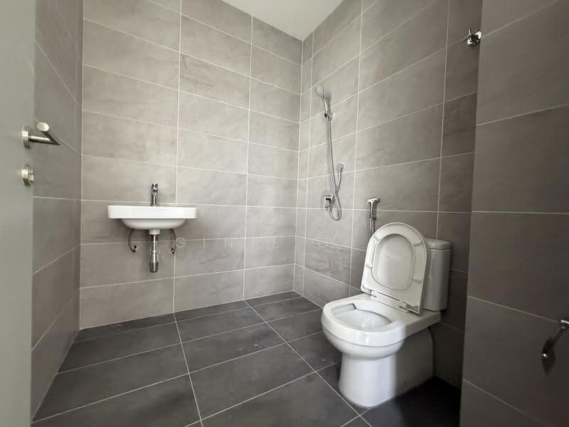 Semi-Detached House for Sale in Bandar Bukit Puchong 2 (Puchong) - Ginie Gui - Bathroom - PropertyGuru.com.my