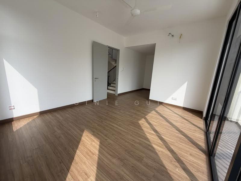 Semi-Detached House for Sale in Bandar Bukit Puchong 2 (Puchong) - Ginie Gui - 2nd Master Room - PropertyGuru.com.my