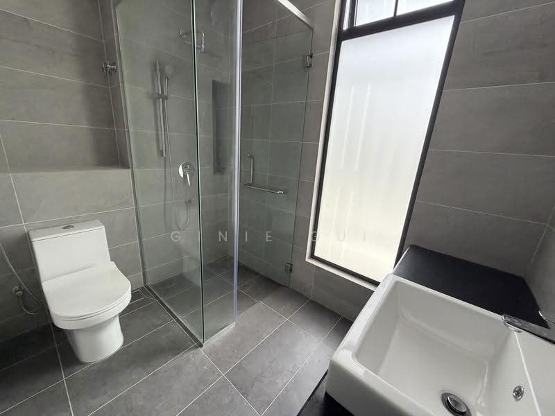 Semi-Detached House for Sale in Bandar Bukit Puchong 2 (Puchong) - Ginie Gui - Bathroom - PropertyGuru.com.my