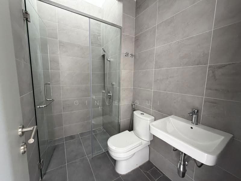 Semi-Detached House for Sale in Bandar Bukit Puchong 2 (Puchong) - Ginie Gui - Bathroom - PropertyGuru.com.my