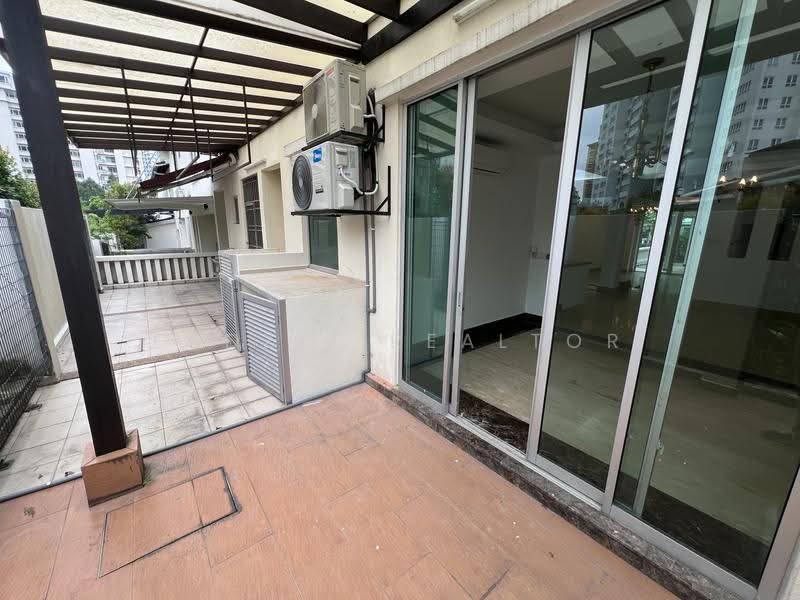 Semi-Detached House for Rent in Mont Kiara (Kuala Lumpur) - Fadzli Realtor - Exterior - PropertyGuru.com.my