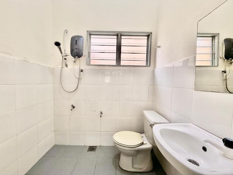 Rumah Teres 1-Tingkat untuk Dijual di Taman Tun Dr Ismail (Kuala Lumpur) - Yin Peng . - Bathroom - PropertyGuru.com.my