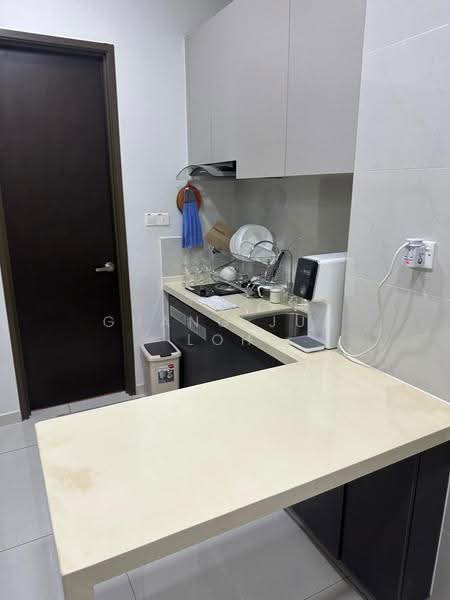 Service Residence for Sale at Bay Point @ Country Garden Danga Bay - Guang Jun Loh - Kitchen - PropertyGuru.com.my