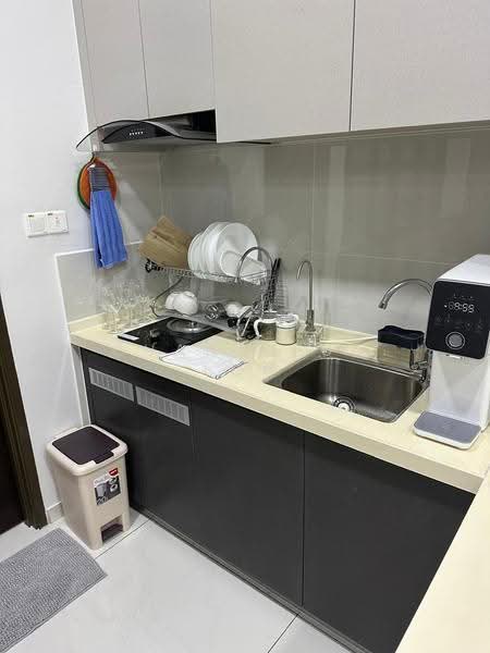 Service Residence for Sale at Bay Point @ Country Garden Danga Bay - Guang Jun Loh - Kitchen - PropertyGuru.com.my