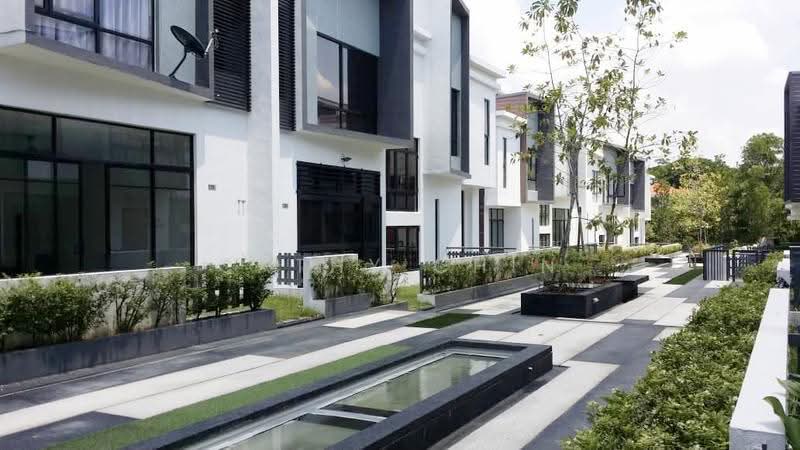 Semi-Detached House for Sale in Taman Equine (Seri Kembangan) - Cathy Chin - Exterior - PropertyGuru.com.my