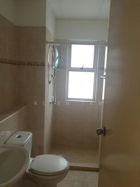 Kondominium untuk Disewa di Kelana Mahkota - Allen Tan - Bathroom - PropertyGuru.com.my