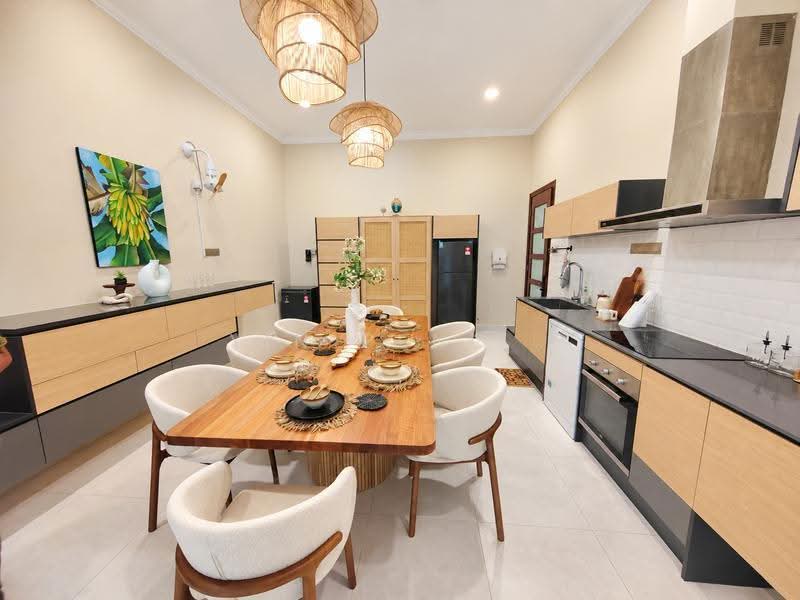 1-storey Terraced House for Sale in Taman Tun Dr Ismail (Kuala Lumpur) - Yin Peng . - Dining Room - PropertyGuru.com.my