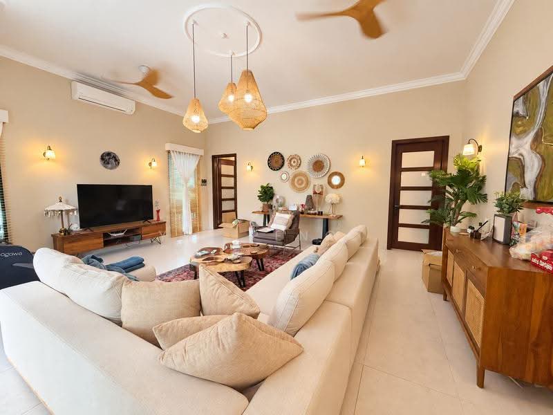 1-storey Terraced House for Sale in Taman Tun Dr Ismail (Kuala Lumpur) - Yin Peng . - Living Room - PropertyGuru.com.my