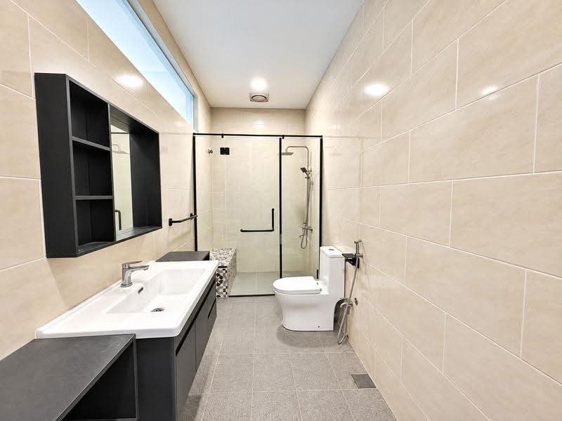 1-storey Terraced House for Sale in Taman Tun Dr Ismail (Kuala Lumpur) - Yin Peng . - Bathroom - PropertyGuru.com.my