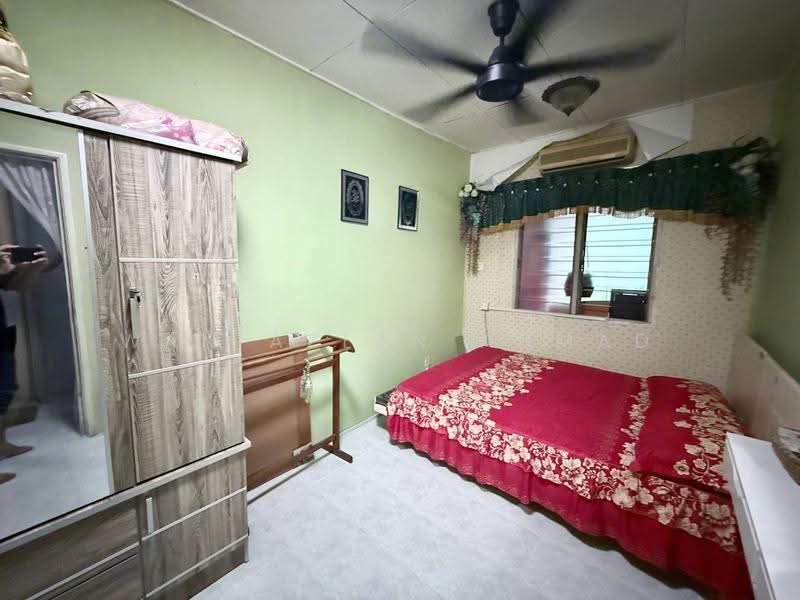 Rumah Teres 2-Tingkat untuk Dijual di Bandar Tasik Puteri (Rawang) - Wan Azlan Ahmad - Bedroom - PropertyGuru.com.my