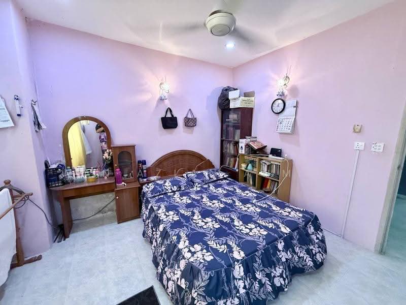 Rumah Teres 2-Tingkat untuk Dijual di Bandar Tasik Puteri (Rawang) - Wan Azlan Ahmad - Bedroom - PropertyGuru.com.my