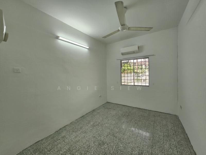 1-storey Terraced House for Rent in SS3 (Petaling Jaya) - Angie Siew - Interior - PropertyGuru.com.my