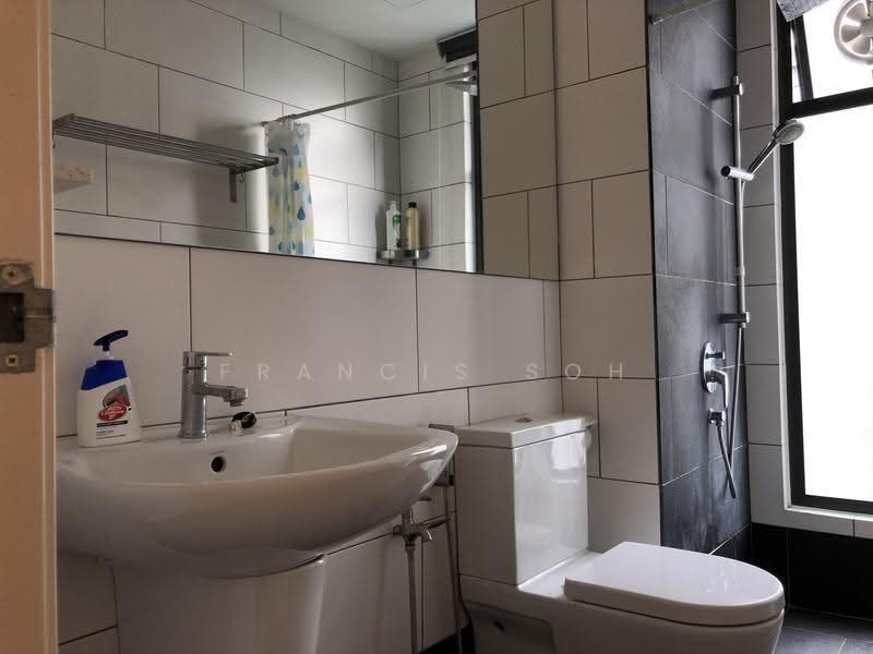 Kediaman Servis untuk Dijual di Urban 360 - Francis Soh - Bathroom - PropertyGuru.com.my