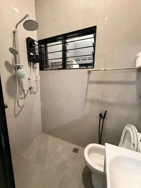 1-storey Terraced House for Sale in Kepong Baru (Kepong) - Kenji Ti - Bathroom - PropertyGuru.com.my