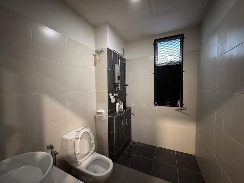 2-storey Terraced House for Rent in Serene Heights (Semenyih) - Imran Ismadi - Bathroom - PropertyGuru.com.my