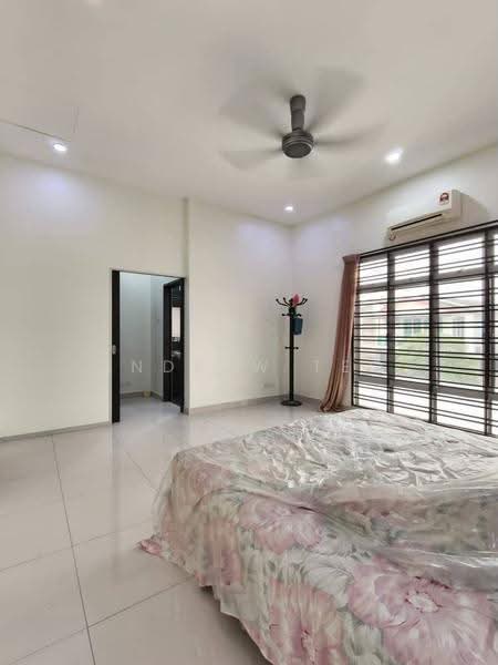 Rumah Kluster untuk Dijual di Taman Seri Austin (Tebrau) - Andrew Teo - Bedroom - PropertyGuru.com.my