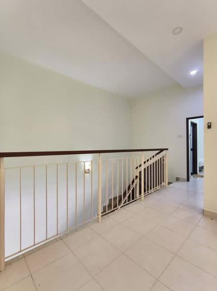 Rumah Kluster untuk Dijual di Taman Seri Austin (Tebrau) - Andrew Teo - Corridor - PropertyGuru.com.my