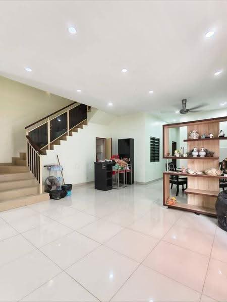 Rumah Kluster untuk Dijual di Taman Seri Austin (Tebrau) - Andrew Teo - Living Room - PropertyGuru.com.my