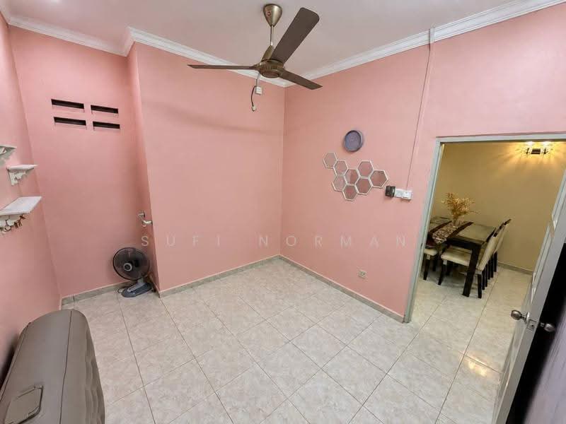 Rumah Teres 1-Tingkat untuk Dijual di Johor Bahru (Johor) - Sufi Norman - Living Room - PropertyGuru.com.my
