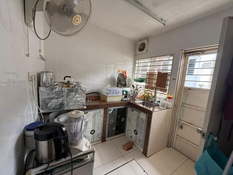 1-storey Terraced House for Sale in Kepong (Kuala Lumpur) - Lau Ia Ein - Kitchen - PropertyGuru.com.my
