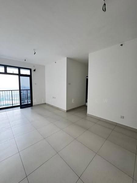 Kediaman Servis untuk Dijual di RESIDENSI IDAMAN RIA - Valerie Saw - Living Room - PropertyGuru.com.my