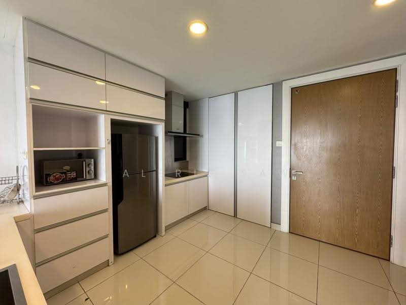 Service Residence for Rent at Southkey Mosaic - Valerie Saw - Kitchen - PropertyGuru.com.my