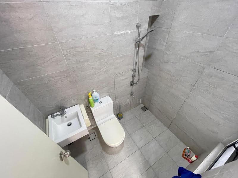 2-storey Terraced House for Sale in Presint 12 (Putrajaya) - Mahirah . - Bathroom - PropertyGuru.com.my