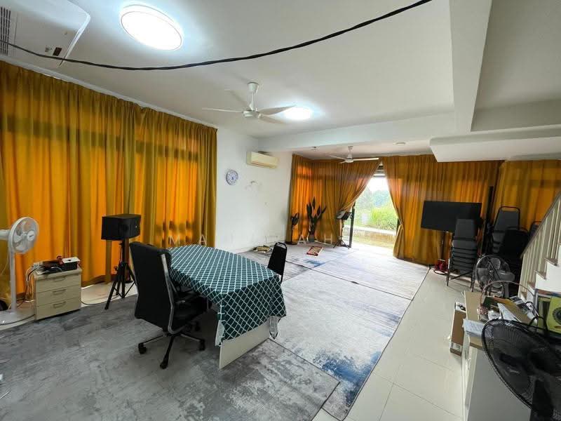2-storey Terraced House for Sale in Presint 12 (Putrajaya) - Mahirah . - Living Room - PropertyGuru.com.my