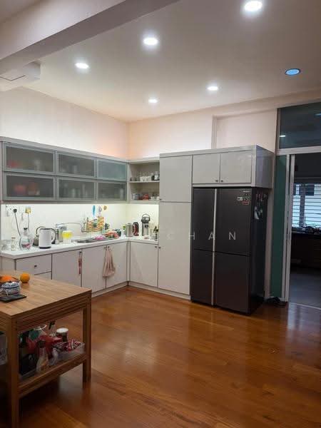 2.5-storey Terraced House for Sale in Bandar Putra Permai (Seri Kembangan) - Nick Chan - Kitchen - PropertyGuru.com.my