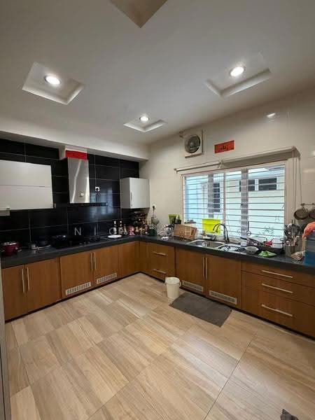 2.5-storey Terraced House for Sale in Bandar Putra Permai (Seri Kembangan) - Nick Chan - Kitchen - PropertyGuru.com.my