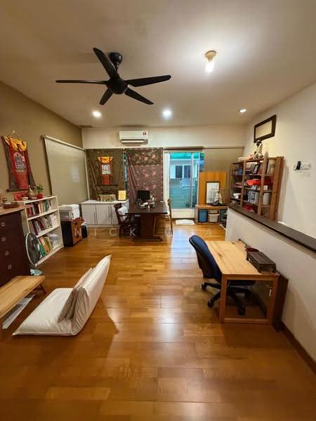 2.5-storey Terraced House for Sale in Bandar Putra Permai (Seri Kembangan) - Nick Chan - Study - PropertyGuru.com.my
