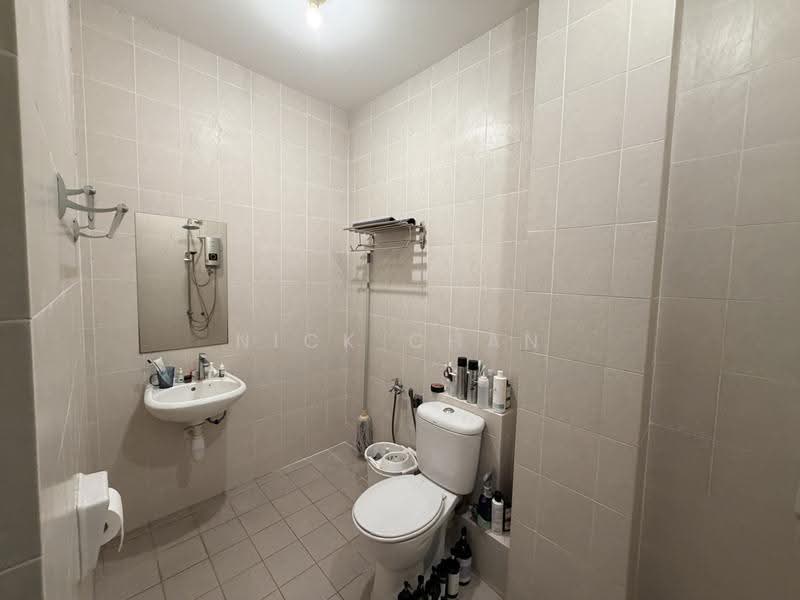 2.5-storey Terraced House for Sale in Bandar Putra Permai (Seri Kembangan) - Nick Chan - Bathroom - PropertyGuru.com.my