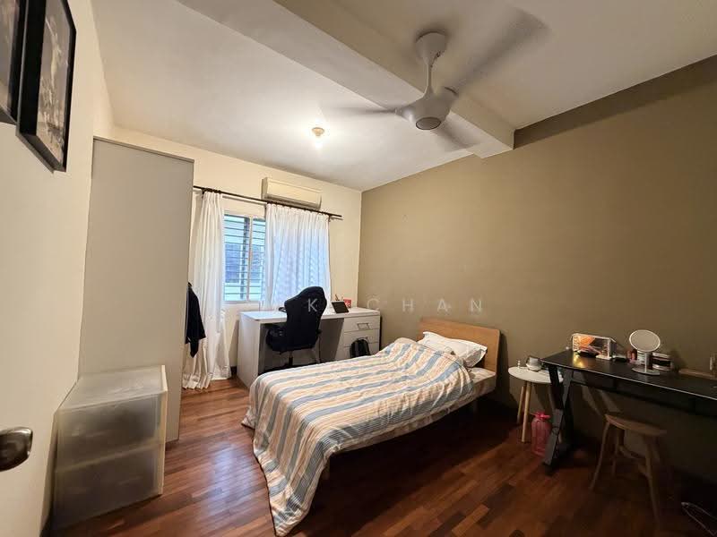2.5-storey Terraced House for Sale in Bandar Putra Permai (Seri Kembangan) - Nick Chan - Bedroom - PropertyGuru.com.my