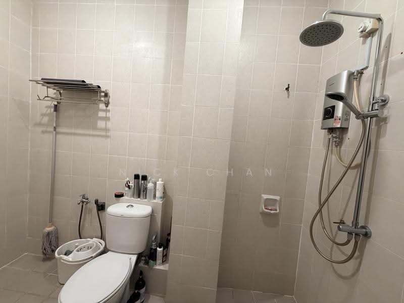 2.5-storey Terraced House for Sale in Bandar Putra Permai (Seri Kembangan) - Nick Chan - Bathroom - PropertyGuru.com.my