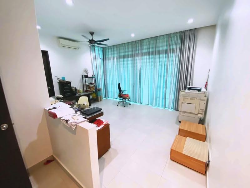 Rumah Teres 3-Tingkat untuk Dijual di Puchong (Selangor) - Hann . - Study - PropertyGuru.com.my