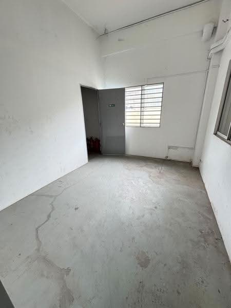 Kedai / Pejabat untuk Disewa di Seri Kembangan (Selangor) - Hanz Low - Interior - PropertyGuru.com.my