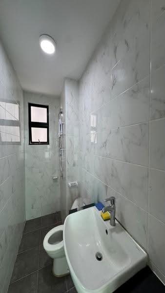 Kediaman Servis untuk Disewa di Sky Breeze Service Apartment - Kelvin Chee - Bathroom - PropertyGuru.com.my
