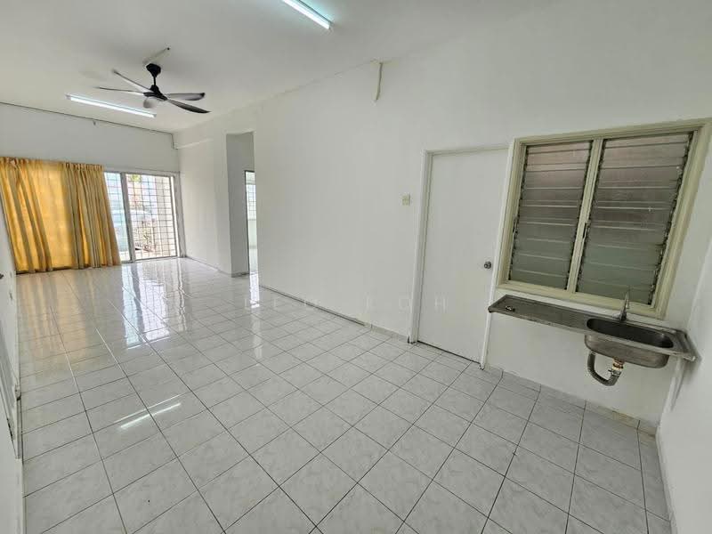 Pangsapuri untuk Disewa di Sri Cassia - Leo Koh - Living Room - PropertyGuru.com.my