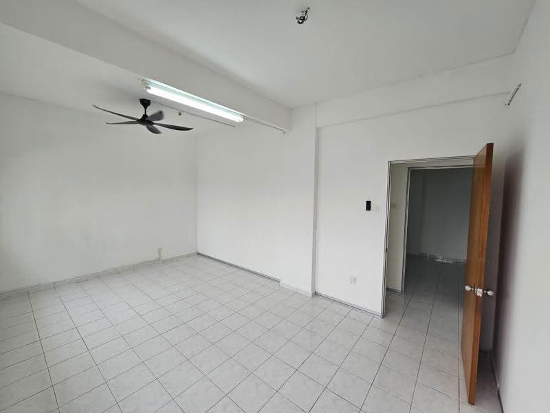 Pangsapuri untuk Disewa di Sri Cassia - Leo Koh - Living Room - PropertyGuru.com.my