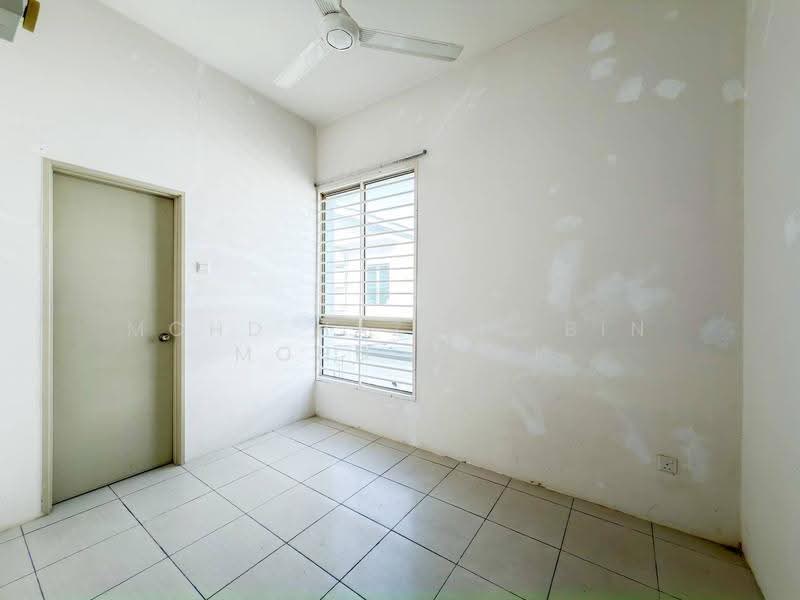 Semi-Detached House for Sale in Bandar Saujana Putra (Tanjong Duabelas) - Mohd Hazlan bin Mohd Sopi - PropertyGuru.com.my
