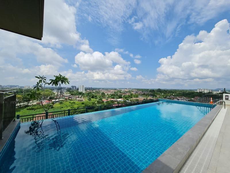 Apartment for Sale at Vantage Residence - Leslie Loi - Pool - PropertyGuru.com.my