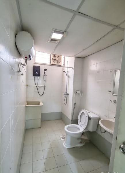 Apartment for Sale at Wisma Duke - Emily Chuah - Bathroom - PropertyGuru.com.my