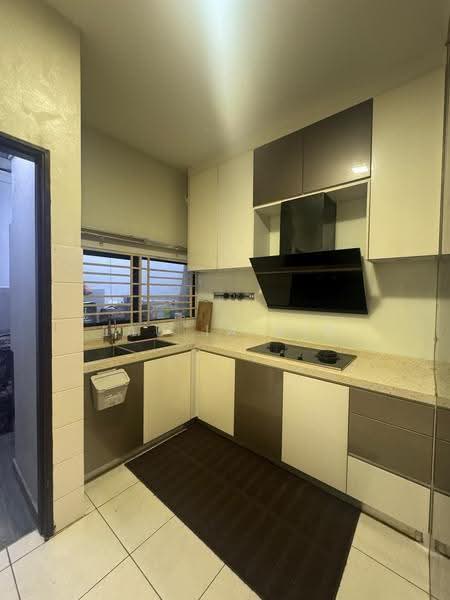 2-storey Terraced House for Rent in Rawang (Selangor) - Lau Ia Ein - Kitchen - PropertyGuru.com.my