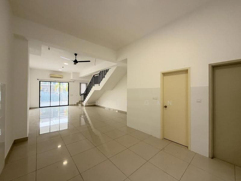 2-storey Terraced House for Rent in Telok Panglima Garang (Selangor) - Charlie Gan - Living Room - PropertyGuru.com.my