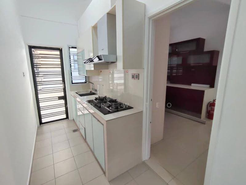 Rumah Kluster untuk Dijual di Taman Setia Indah (Tebrau) - Andrew Teo - Kitchen - PropertyGuru.com.my