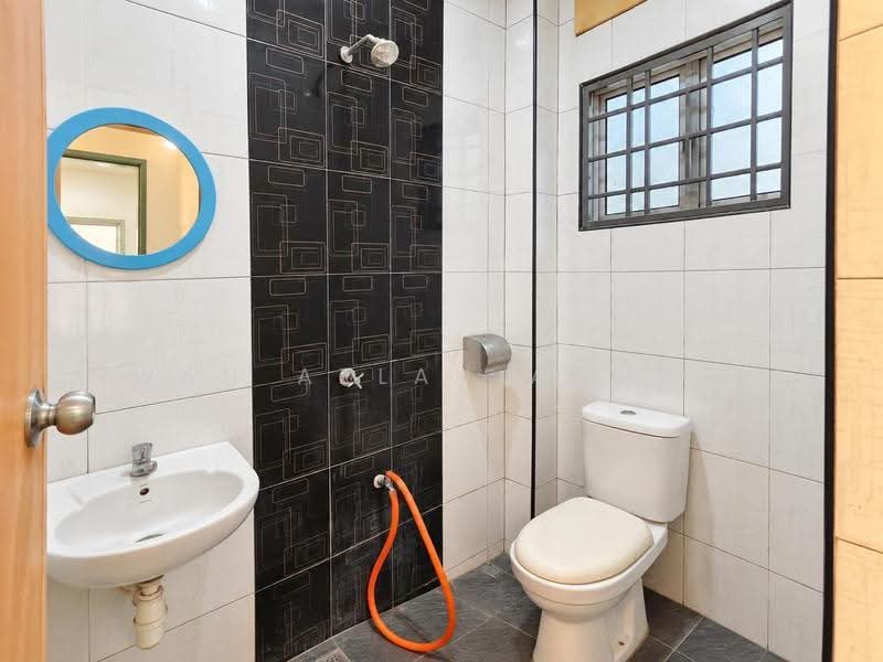 2-storey Terraced House for Sale in Bandar Teknologi Kajang (Kajang) - Wan Azlan Ahmad - Bathroom - PropertyGuru.com.my